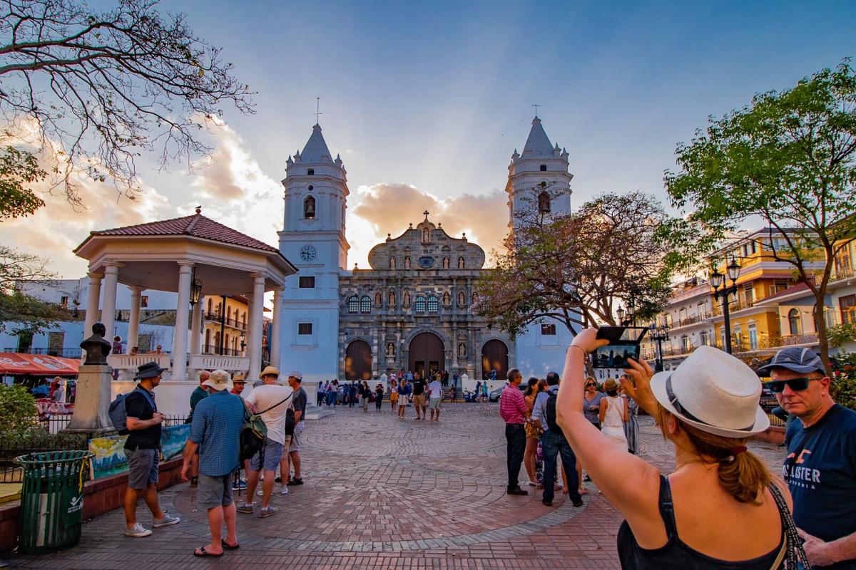 Plaza de la Independencia and the Metropolitan Cathedral in Casco Viejo, Panama City
